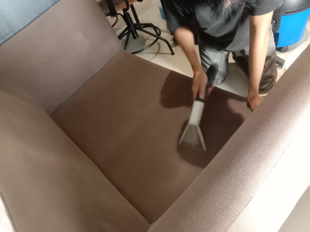 jasa cuci sofa di ciseeng